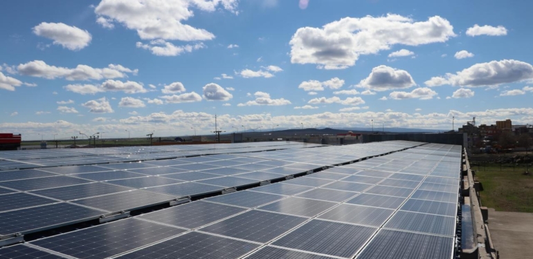 AB’nin Güneş Enerjisi Yatırımları 2022’de İvme Kazandı