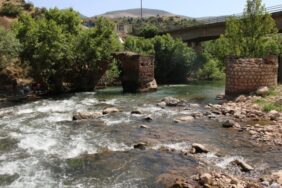 690x390cc-srt-26-01-2023-zorava-cayi-tahribat-yaratilmak-isteniyor4