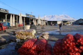 690x390cc-v-14-01-2023-van-hal-esnafi-sorunlari9