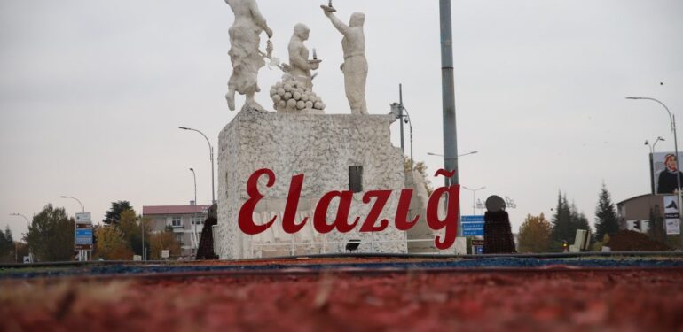 Elazığ 3 Günde 38 Kez Sallandı