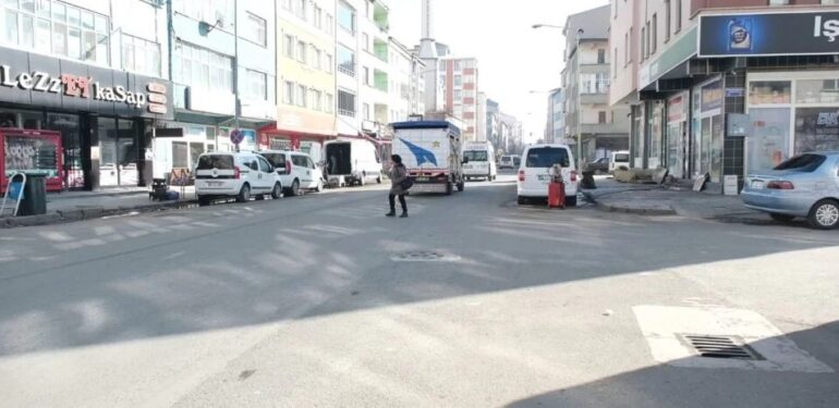 Kars esnafı geçinemiyor