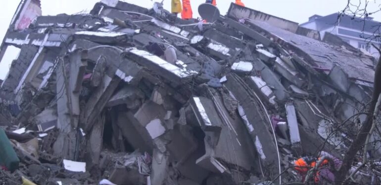 Deprem bölgesi için ‘asbest’ uyarısı: Depremzedeler ve arama kurtarma personelleri risk altında