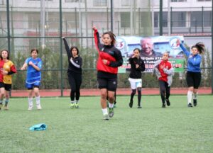 afganistanli-kadin-futbolcu-1-1024x736