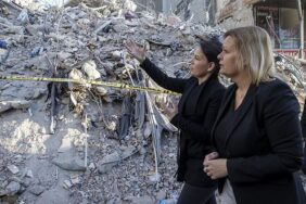 alman-bakanlar-deprem-bolgesini-ziyaret-etti