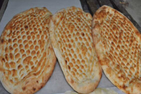 ekmek_urfa_da_4_tl_oldu_h63779_465d3