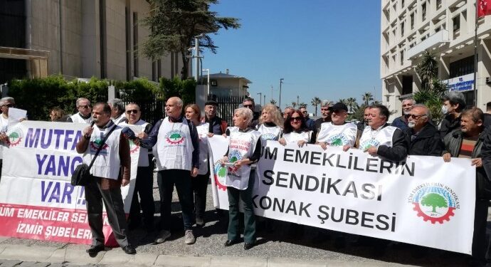 Emekliler: Bu zam değil seçim rüşvetidir