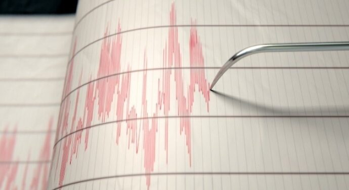 İran sınırında 5.3 şiddetinde deprem
