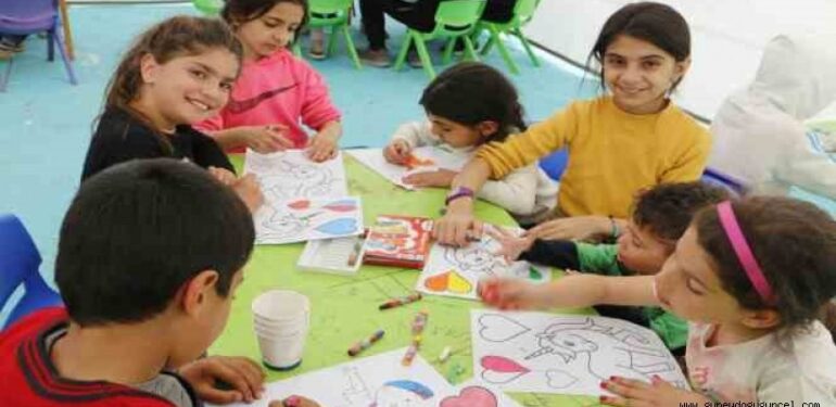 Çocuklarda deprem travması sosyal etkinliklerle silinmeye çalışılıyor