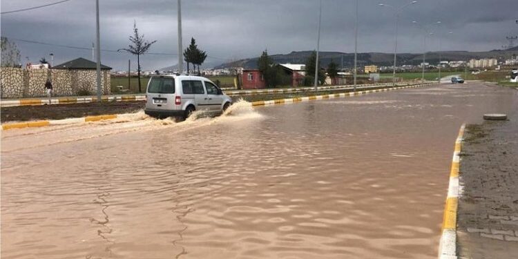 6 il için sağanak yağış uyarısı