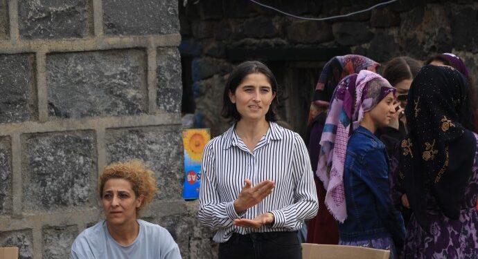 Akça: Değişimin anahtarı olan kadınlar sandığa gitmeli