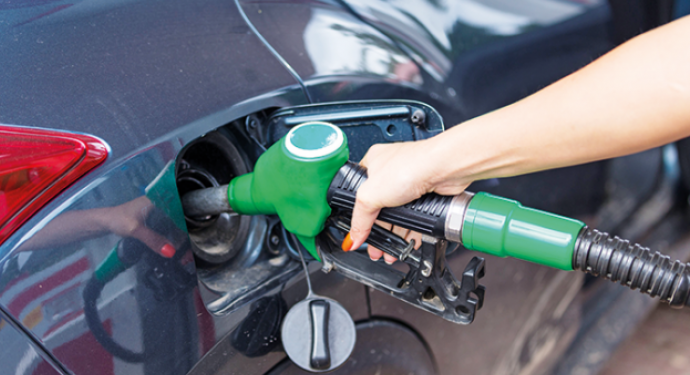 Benzine zam yolda