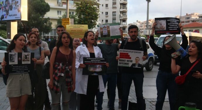 Açılmak istenen hayvan deneyi merkezi protesto edildi