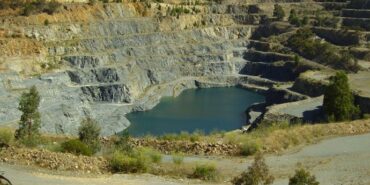 690x390cc-blksr-22-06-2023-dursunbey-deprem-orman-bolgesine-tas-ocag1 (1)