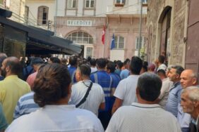 690x390cc-izm-23-06-2023-buyuksehir-iscileri-is-birakti2