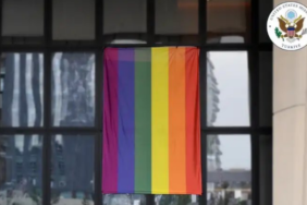 ABD-Buyukelciligi-Ankaradaki-binasina-LGBT-bayragi-asti