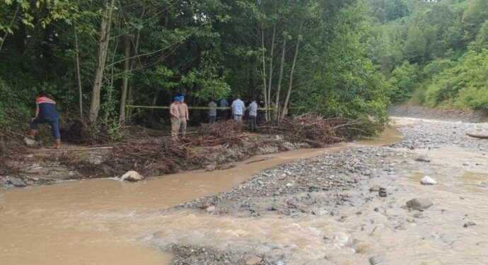 Karadeniz’de sel can aldı
