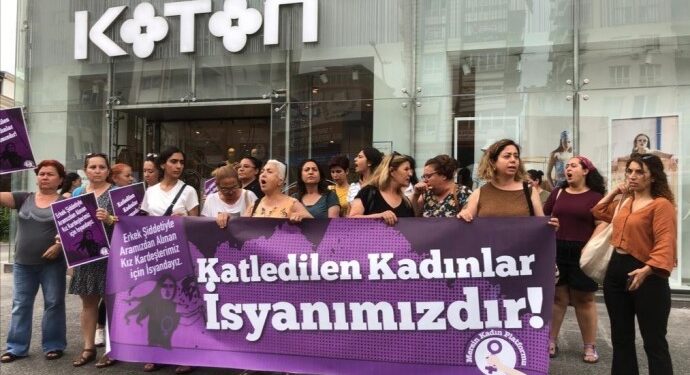 Mersin’de artan kadın katliamları protesto edildi