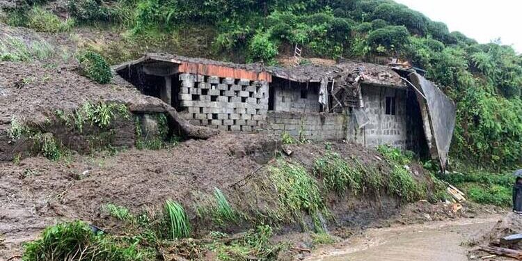 Rize’de şiddetli yağış sel ve heyelana neden oldu
