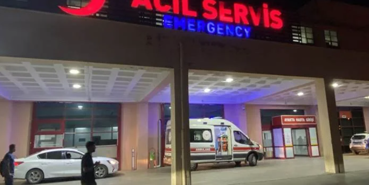 Diyarbakır’da sağlık çalışanlarına bıçaklı saldırı: 4 kişi yaralandı