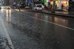 690x390cc-amd-15-03-2023-amed-yagmur-yollar-caddeler-trafk2