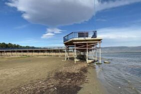 kuraklik-iznik-golu-nu-de-vurdu-en-buyuk-iskele-karada-kaldi-1116021-5-e1694696213606