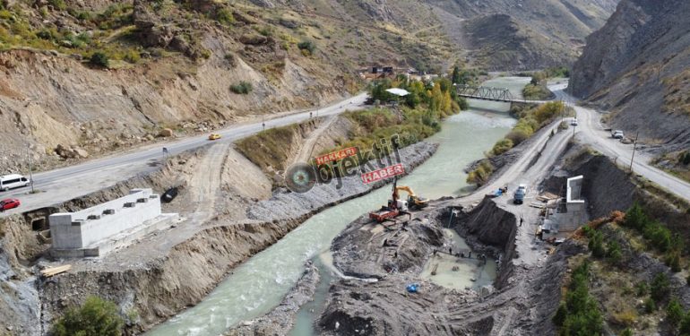 Tek giriş çıkışı olan Hakkâri’ye 30 milyonluk yeni köprü
