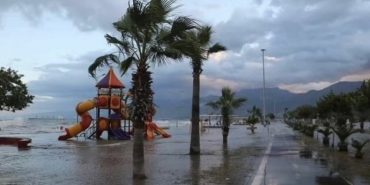 690x390cc-ada-27-11-2023-hatay-iskenderun-yagis4