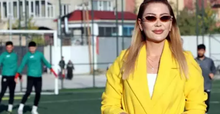 Van’da erkek futbol takımına kadın eli değdi