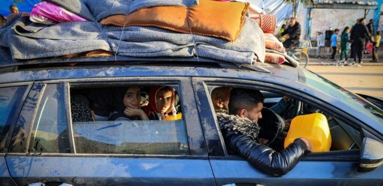 Gazze’de geçici ateşkes bugün başladı: Yardım tırları giriyor