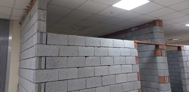 Diyarbakır’da depremden ders alınmadı: Hastane içine duvar!