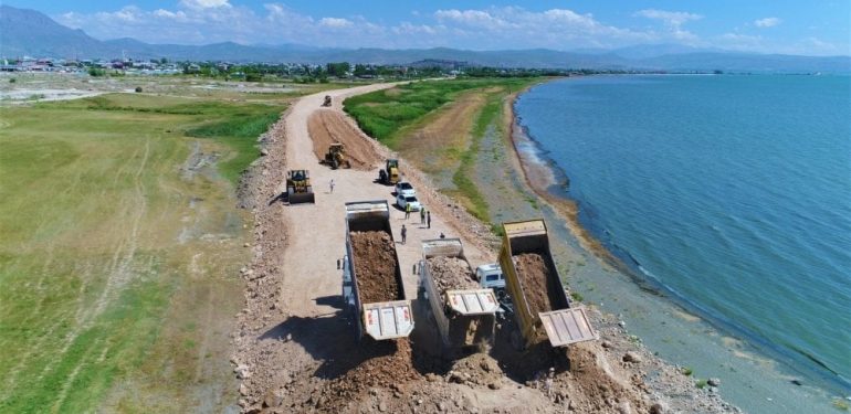 Van’da yüzlerce canlının yaşam alanı olan sulak alanlar tehlikede