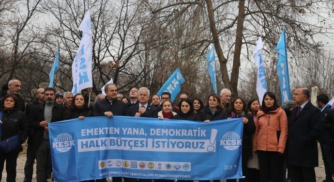 KESK Meclis önünde 2024 bütçesini protesto etti