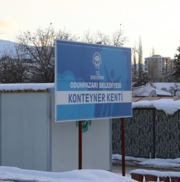 690x390cc-mlt-05-03-2024-depremzede-kadinlar-barinma2