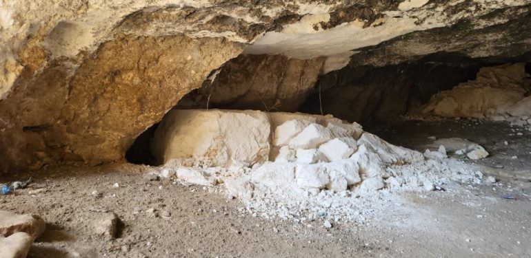 Depremde hasar gören Adıyaman’daki tarihi mağara çöktü