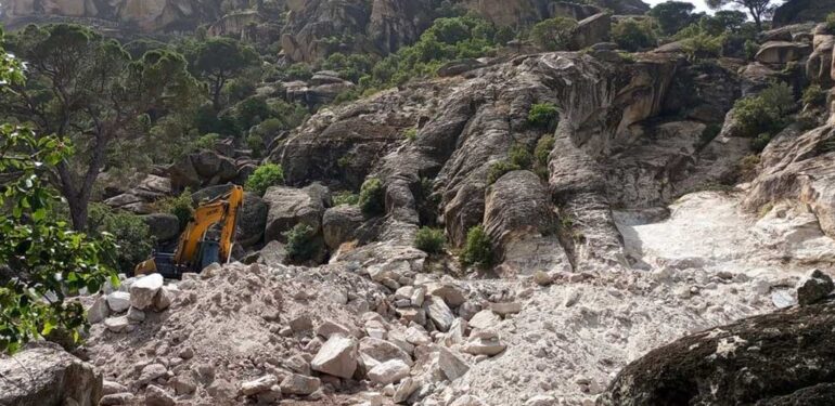 İş makineleri taş ocağı için Latmos’un kalbinde