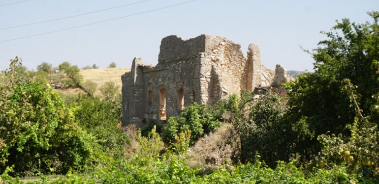 Kaderine terk edilen tarihi Deyr Mor Yakup Manastırı restore edilecek