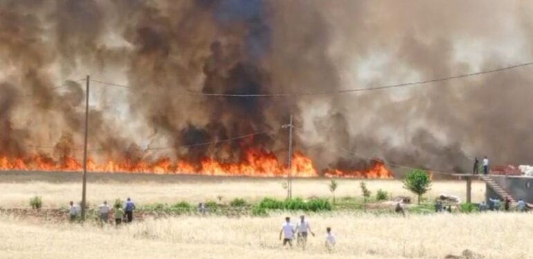 Diyarbakır yanmaya devam ediyor: Bir yangın da Ergani’de!