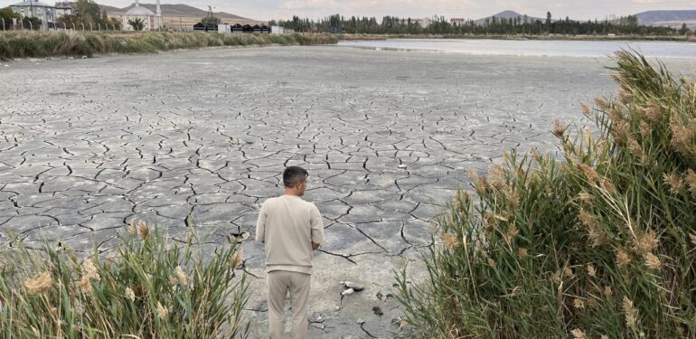 Sivas’ta Ulaş Gölü kuruma noktasına geldi