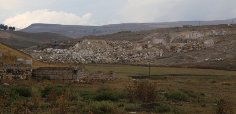 Diyadin’de köylüler mermer ocağı istemiyor