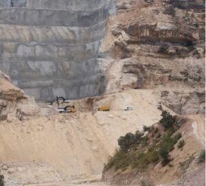 690x390cc-2-taybet-kurdi-goderne