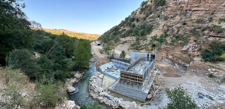 Dersim’de avukatlar, ÇED süreci devam ederken başlanan inşaata karşı eylem yaptı