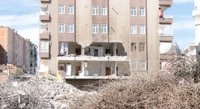 İMO  Diyarbakır Şube Başkanı Korkmaz: Kent depreme hazır değil