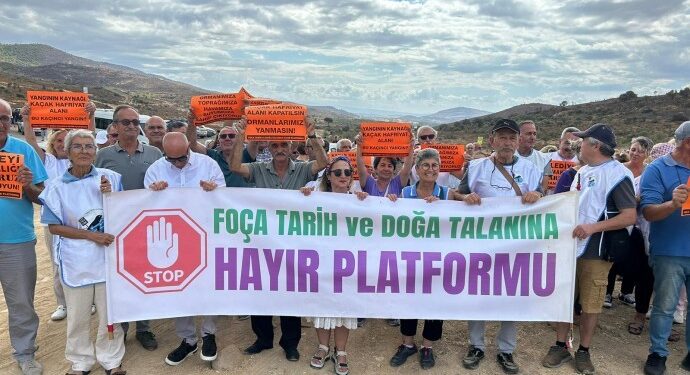 Foçalılar eylemde: Suyumuza, toprağımıza sahip çıkıyoruz