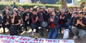 emekcilerden-siyah-bantli-protesto
