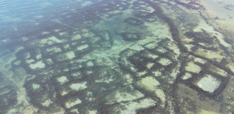 Van Gölü’nde eski yerleşim yeri ortaya çıktı