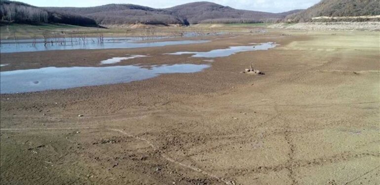 İstanbul’un suyu için alarm