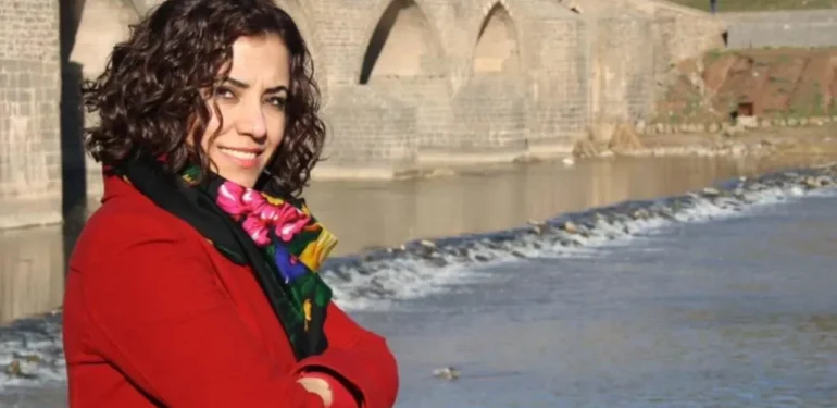 Kürtçe konserler peş peşe iptal ediliyor