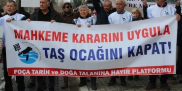 690x390cc-izm-18-02-2025-foca-platformu-cevre-sehircilik-onunde-aciklama2