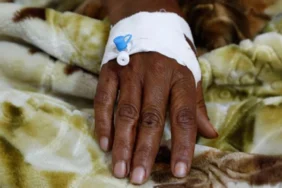 ganada-menenjit-salgininda-16-kisi-oldu-b8ho