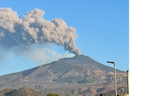 italyada-etna-yanardagi-kul-ve-lav-pusk-563592-166998
